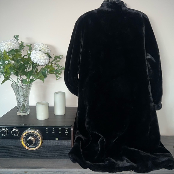 Black and grey Unique Int’l vintage faux fur coat - Picture 8 of 12